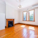 2 bedroom apartment in Middle Park