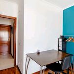 Rent a room of 100 m² in Tavarede