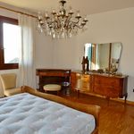 Affitto 2 camera casa di 258 m² in Vicenza