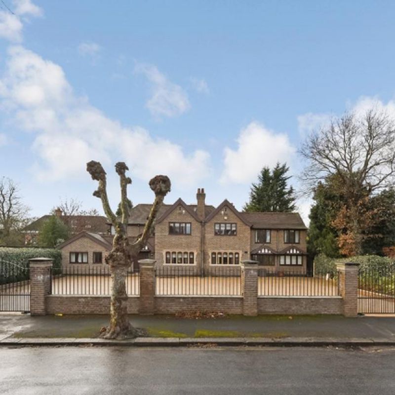 6 Bedroom Detached House to Rent Wimbledon Common