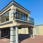 Rent 4 bedroom house of 1050 m² in uMhlathuze