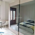 Affitto 5 camera appartamento di 108 m² in Firenze