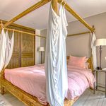 Rent 7 bedroom house in Versailles