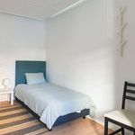 Rent a room of 101 m² in Lisboa