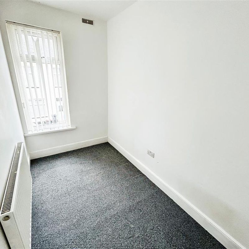 3 bedroom property to let in Dewstow Street, NEWPORT - £1,100 pcm Maindee