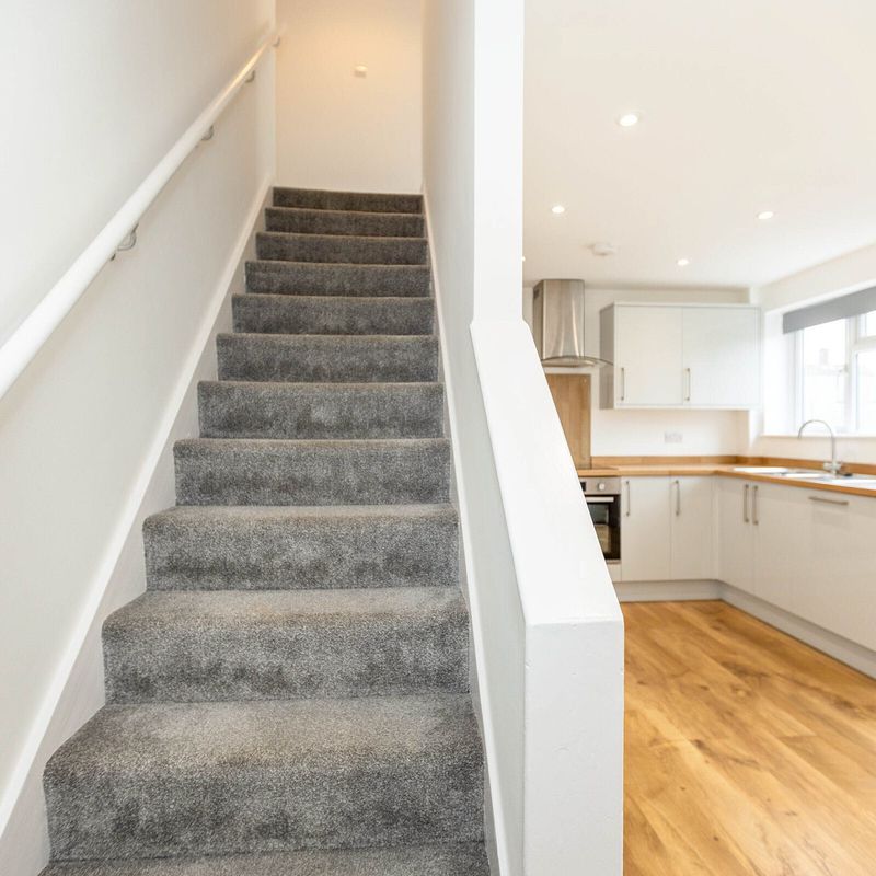 3 bedroom property to let in Lampton Avenue, BS13 - £1,600 pcm Hartcliffe