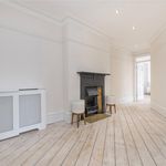 Rent 4 bedroom apartment of 176 m² in London
