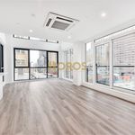 Rent 3 bedroom apartment of 192 m² in New York