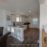 Rent 3 bedroom house of 178 m² in Wasaga Beach