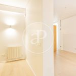 Rent 3 bedroom apartment of 170 m² in madrid