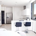 Rent 3 bedroom house of 435 m² in Marbella