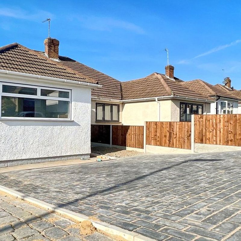 3 bedroom bungalow to rent St Mary Cray