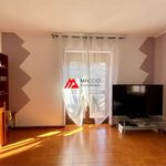 Affitto 3 camera appartamento di 80 m² in Aosta