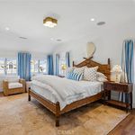 Rent 4 bedroom apartment of 218 m² in Newport Beach