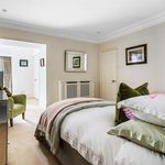 Rent 2 bedroom flat in Guildford