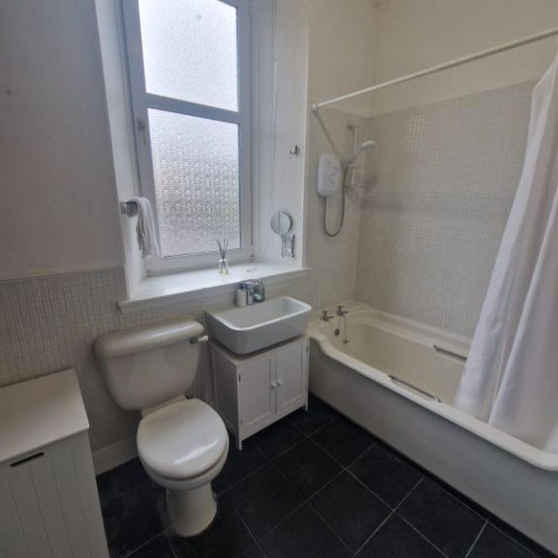 2 Bedroom Flat to Rent at Aberdeen-City, Hill, Hilton, Stockethill, Woodside, England