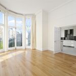 Rent 4 bedroom apartment of 152 m² in Tamworth