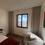 Rent 2 bedroom apartment of 82 m² in Funchal