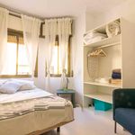 Rent 3 bedroom apartment of 51 m² in L'Hospitalet de Llobregat