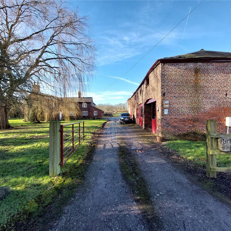 5 bedroom house to let Mobberley