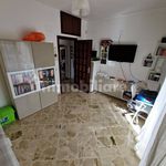 Affitto 5 camera appartamento di 139 m² in Palermo