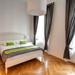 Miete 4 Schlafzimmer wohnung von 131 m² in Vienna