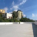 Affitto 5 camera appartamento di 125 m² in Napoli