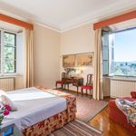 Rent 5 bedroom apartment of 560 m² in Florence