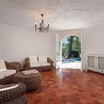 Rent 4 bedroom house of 281 m² in La Garde