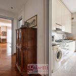 Rent 3 bedroom apartment of 180 m² in Milano