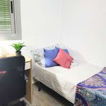 Rent a room of 80 m² in Burjassot