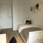 Rent 2 bedroom apartment of 958 m² in Bruxelles