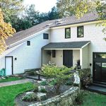 Rent 4 bedroom house of 490 m² in Newport