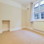 Rent 2 bedroom house of 858 m² in London