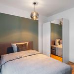 Rent 4 bedroom apartment in Berlin