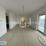 Rent 6 bedroom apartment of 180 m² in Bari