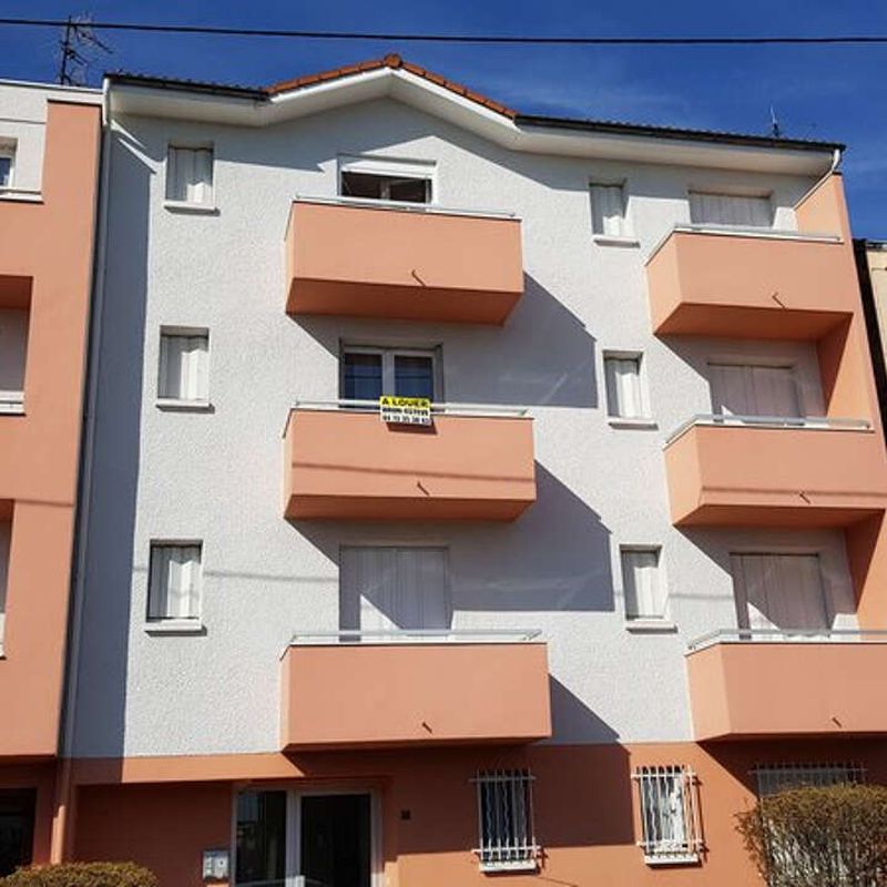 Location appartement 1 pièce 21 m² Clermont-Ferrand (63000)