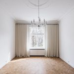 Rent 7 bedroom apartment of 259 m² in Praha