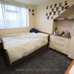 Rent 3 bedroom house in Leeds