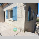 Rent 4 bedroom apartment of 145 m² in Carpentras