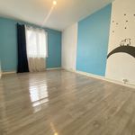 Rent 3 bedroom apartment of 83 m² in Bourg-lès-Valence