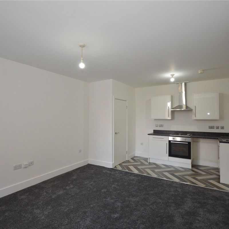 2 room apartment to let in Liverpool Elm Park