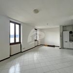 Affitto 2 camera appartamento di 70 m² in Laveno-Mombello