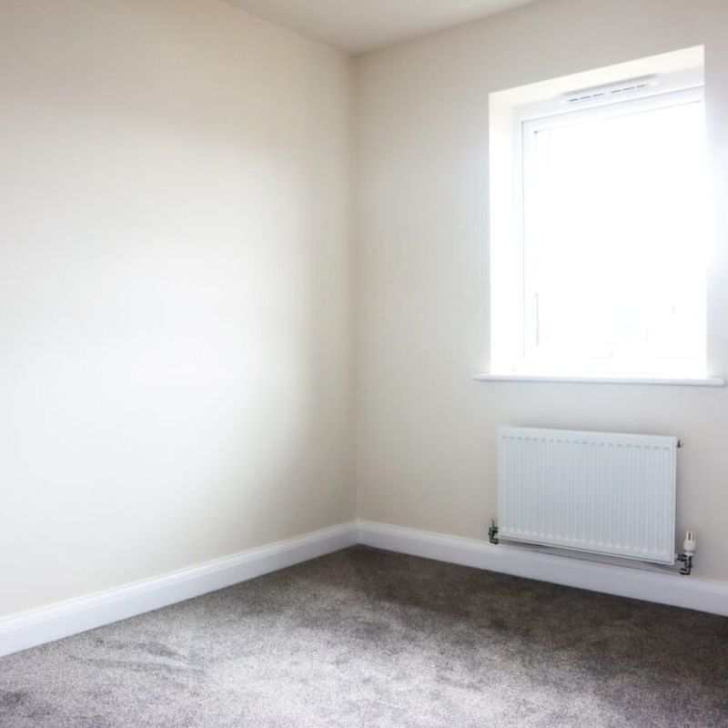 3 Bedroom  End of Terrace House Lower End
