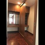 Rent 1 bedroom house of 530 m² in Khlong Tan