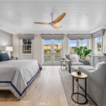 Rent 4 bedroom apartment of 397 m² in Manhattan Beach