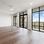 Rent 3 bedroom apartment of 222 m² in Houston