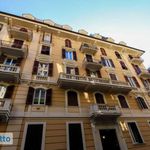 Affitto 5 camera appartamento di 100 m² in Genova