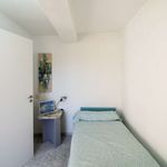 Rent a room of 110 m² in València