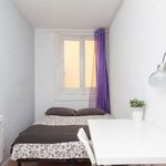 Rent a room of 240 m² in Madrid
